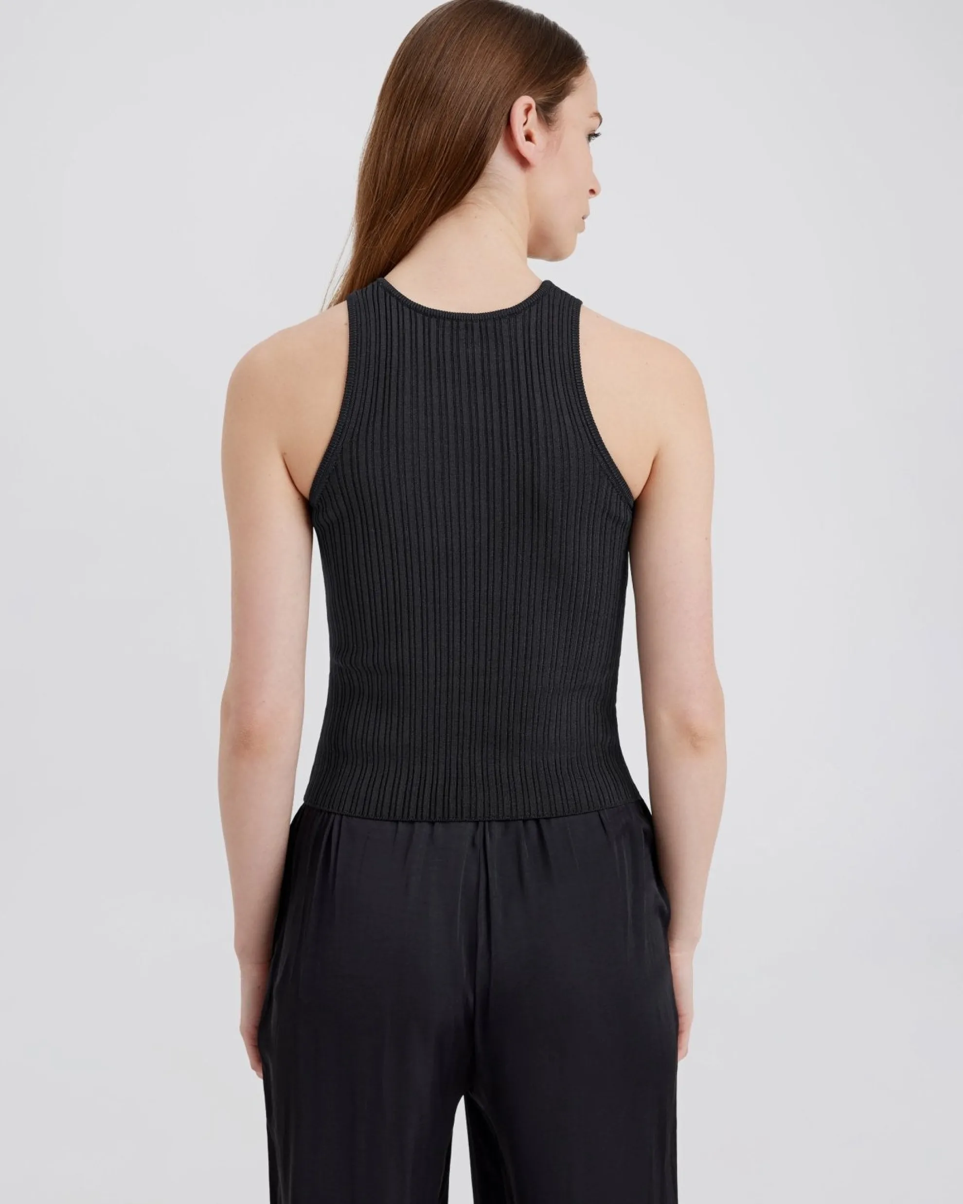 Varena Tank Noir